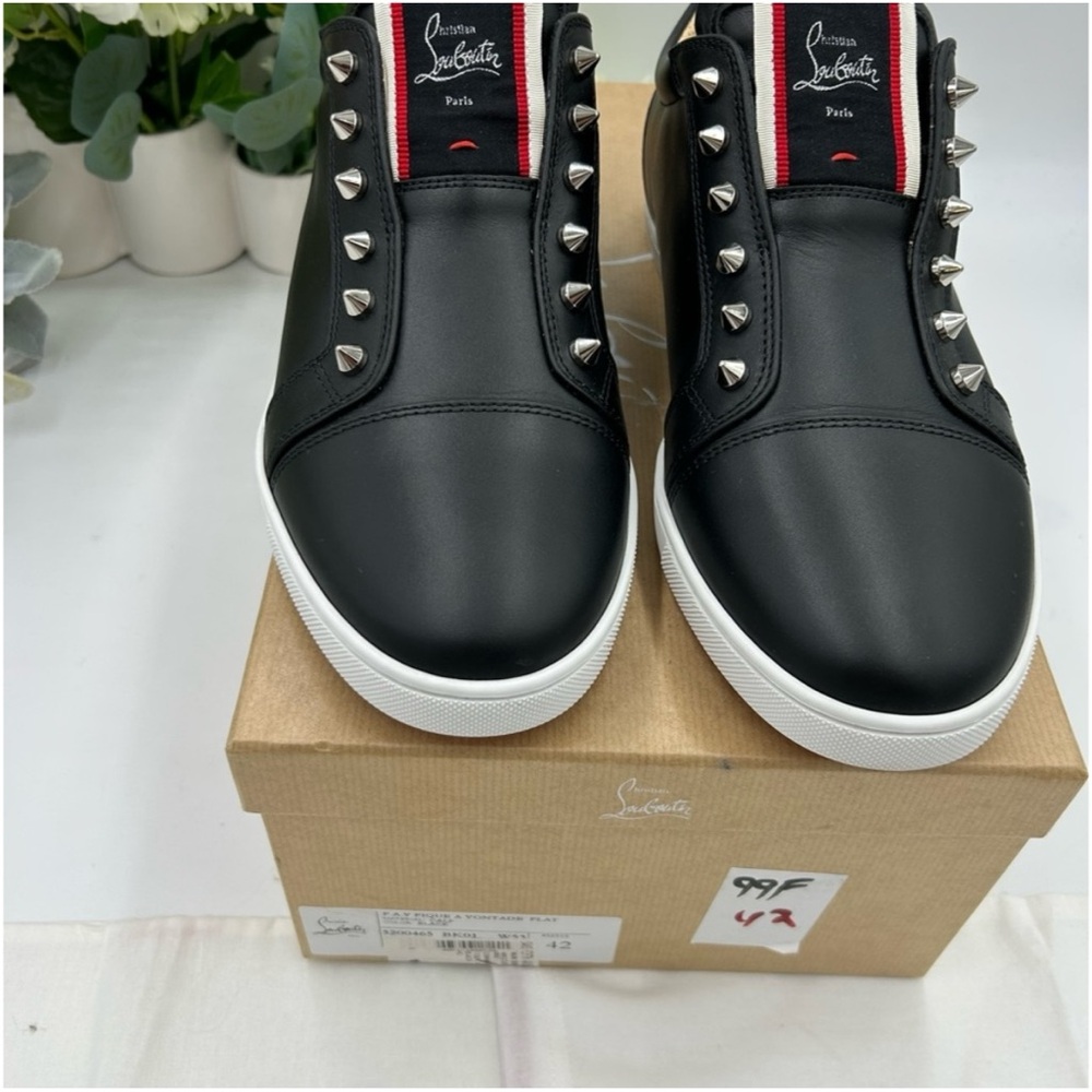 Christian Louboutin F. A. V.
FIQUE leather slip on sneakers size
42 - Picture 8 of 8